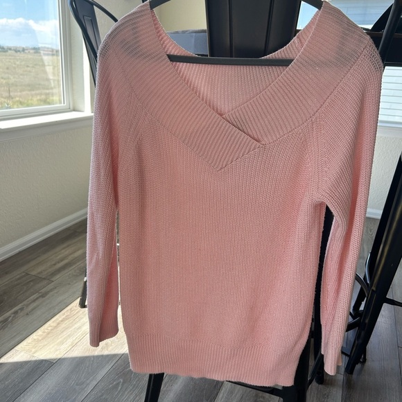 NWOT Soho New York & Company Women’s Ribbed Knit V-Neck Pullover Sweater - Picture 1 of 6